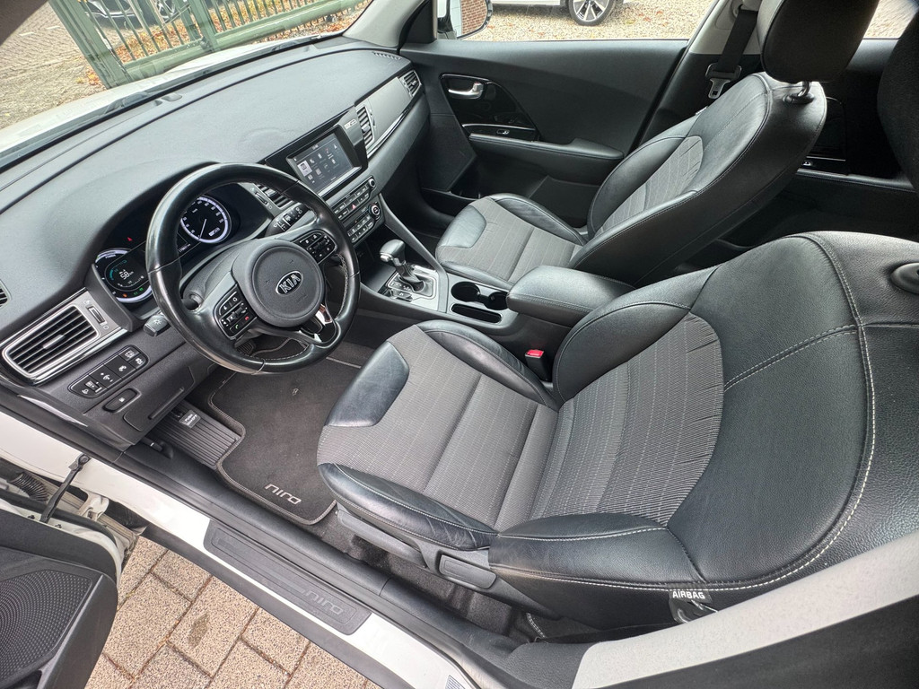 Kia Niro 1.6 GDi Hybrid DynamicLine|1/2Leer|Carplay|NAP| 56022201-1.jpg | Vissers Automotive