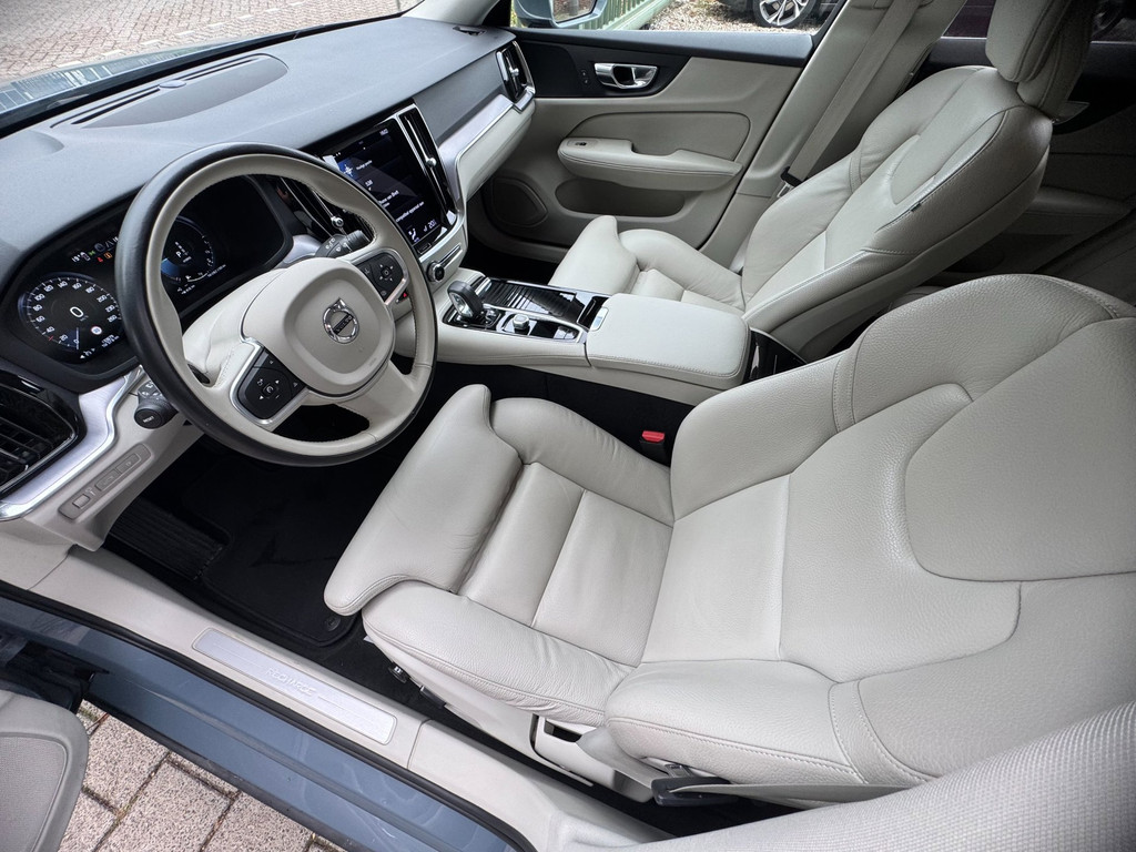Volvo V60 2.0 T6 Recharge AWD Inscription|trekhaak|leer|stoel\stuurverw| 56637628-1.jpg | Vissers Automotive