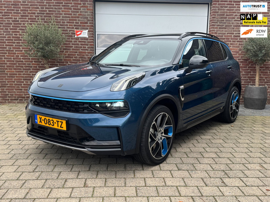 Lynk & Co 01 1.5 |360camera|zwarte-hemel|NL Auto| 57491334-0.jpg | Vissers Automotive